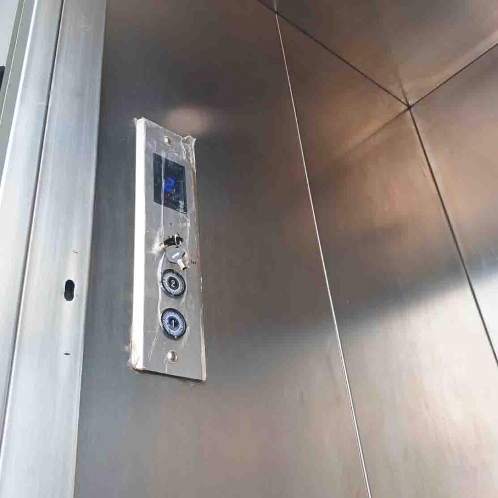 Lift Penumpang (Passenger Lift)