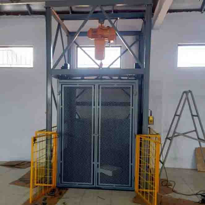 Lift Gudang Barang
